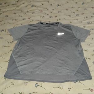 Nike Women's Plus Size Running Short Sleeve Athletic Top Size 1X